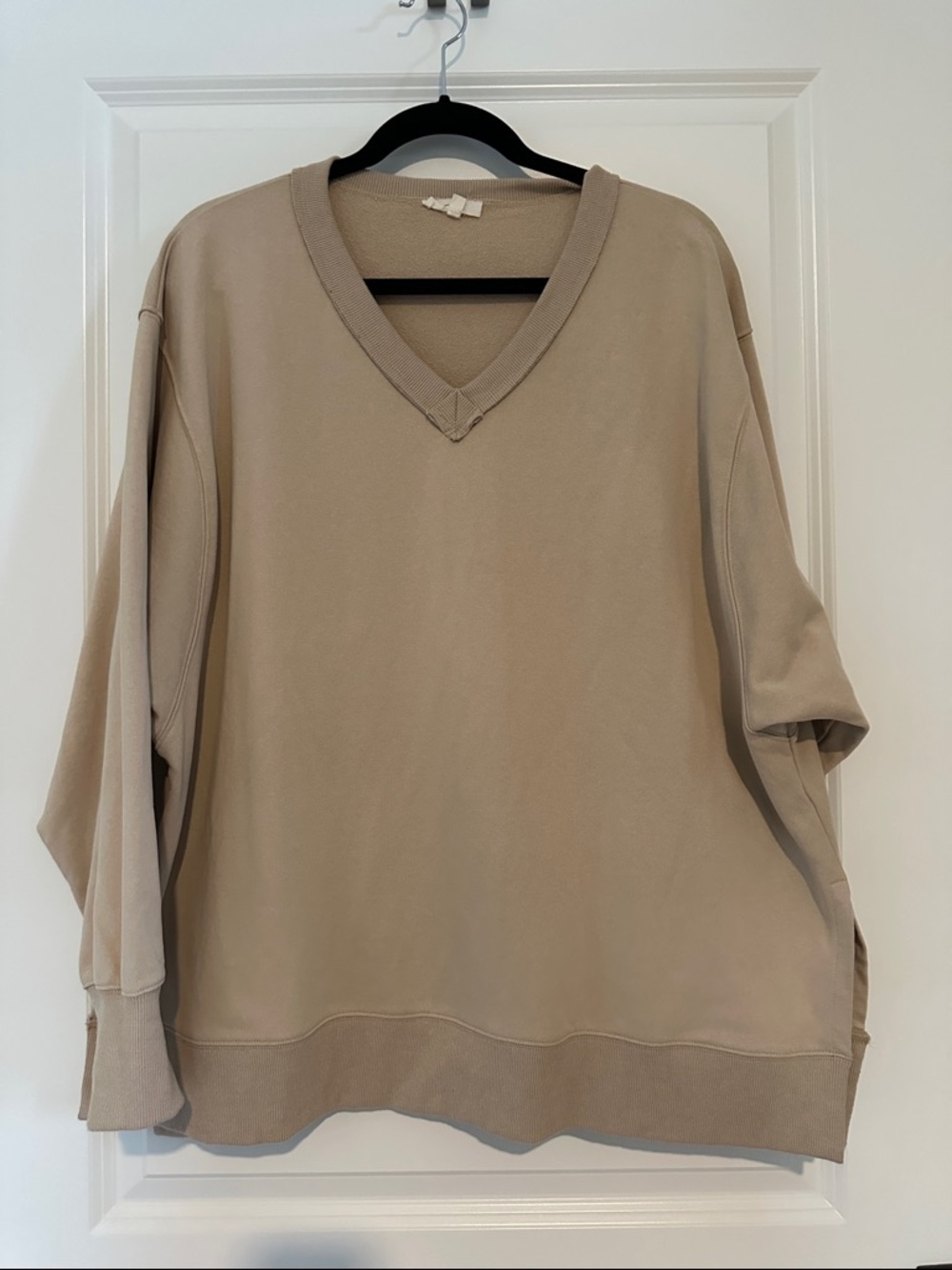 Easel over sized v neck sweatshirt
